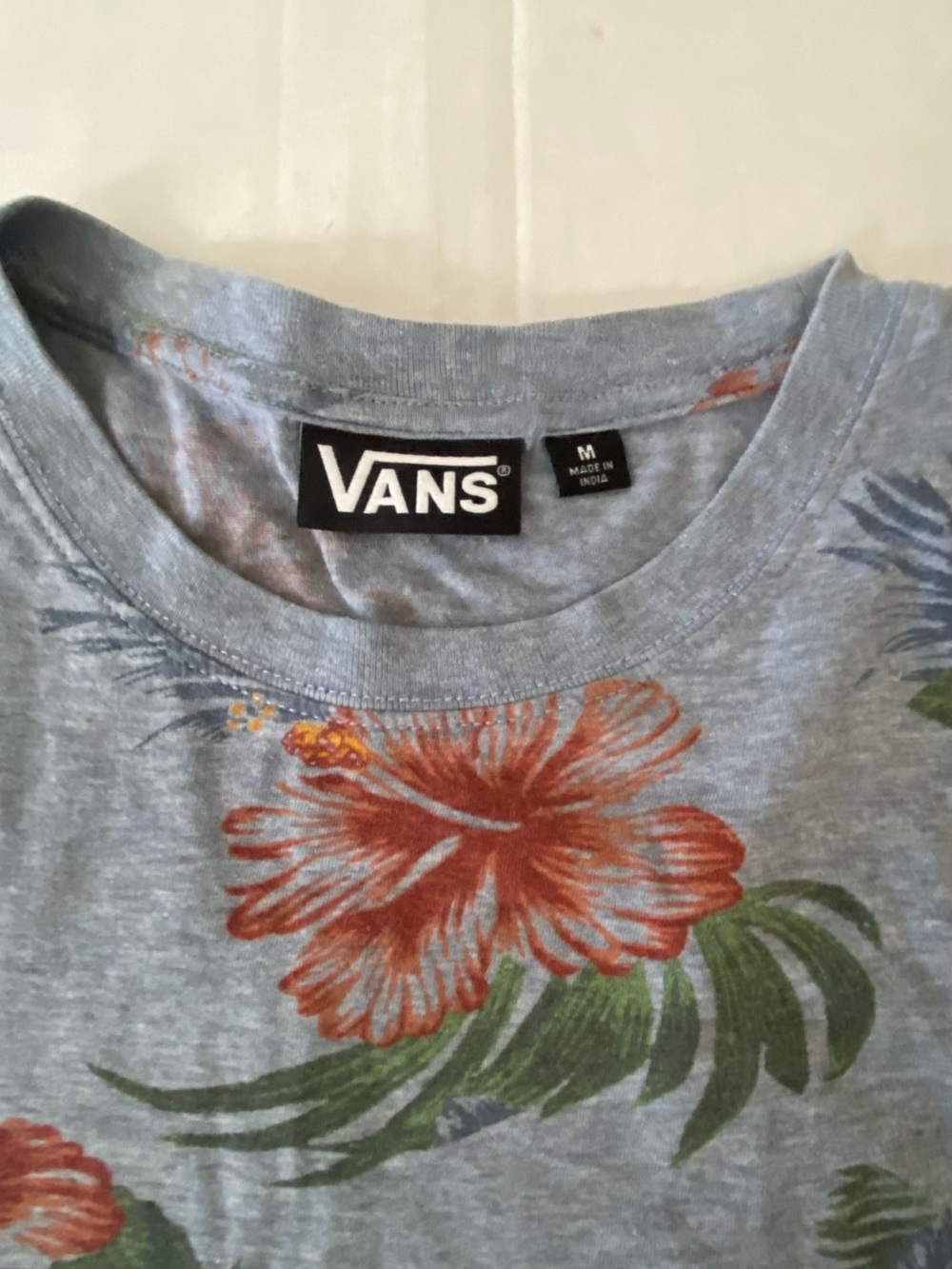Vans Men's Floral Pocket T‑Shirt - Blue with Orange & Green Print Medium - Picture 3 of 7